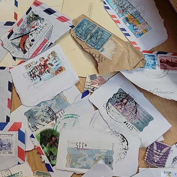 Vintage Stamp And Post Card Collectibles - Picture 5 of 11